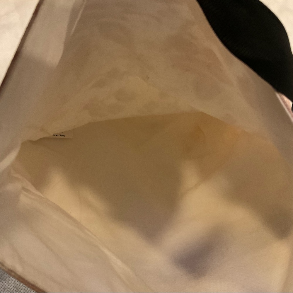 Gucci Flower Pouch - Picture 5 of 5